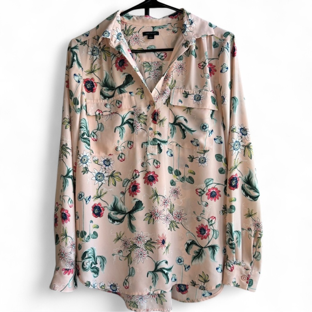 Ann Taylor Pink Floral Long Sleeve Button Down Shirt Sz Small. Botanical. Boho